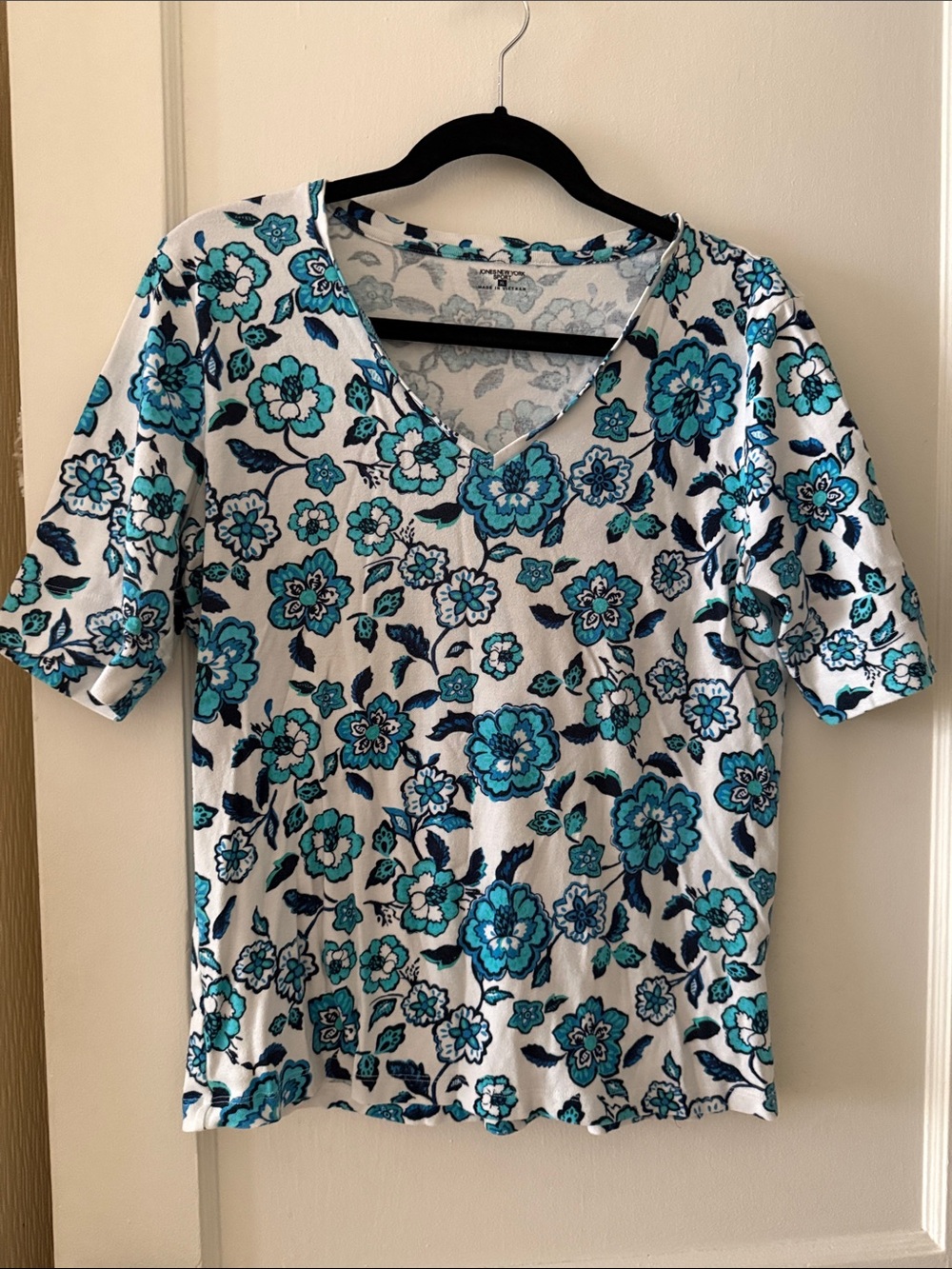 Jones New York White Tee with Teal Floral Print